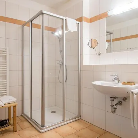Waldbothgut Farma Linec
